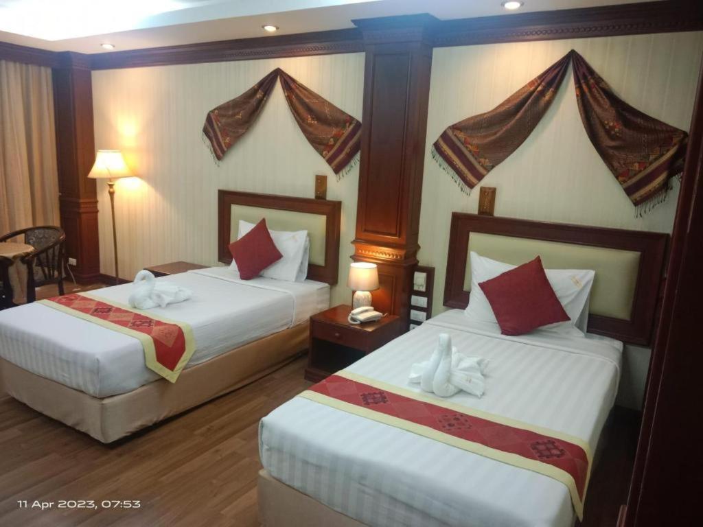 Leuxay Hotel Vientiane Exterior photo