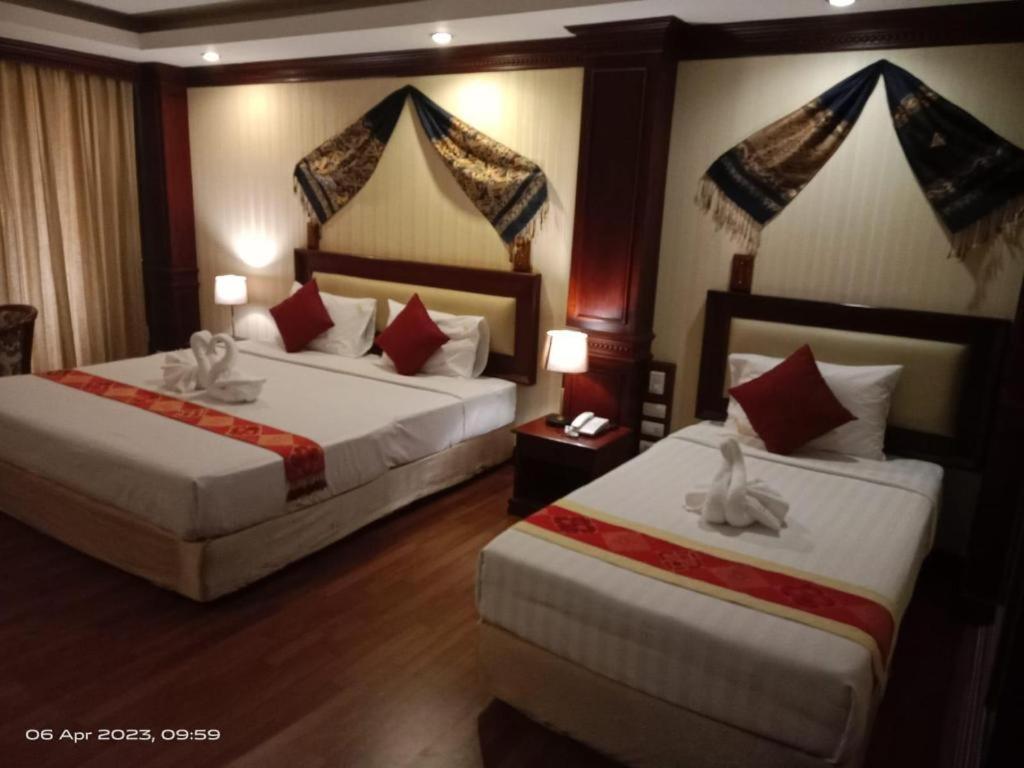 Leuxay Hotel Vientiane Exterior photo